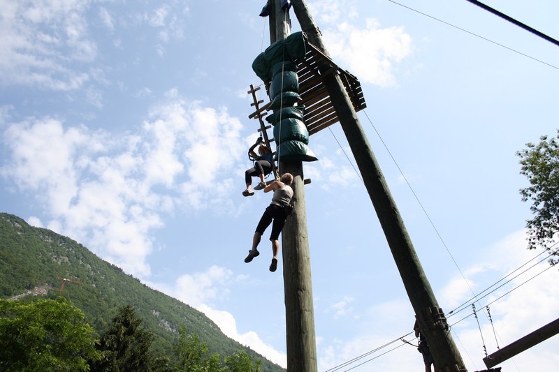 Village Camps International Summer Camp Leysin, Switzerland 2025-08-09 https://www.villagecamps.com/journals_admin/images/692-40-high ropes (106).jpg